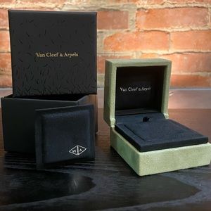 Van Cleef & Arpels Empty Jewelry Box for Necklace, VCA Outer Jewelry Storage Box